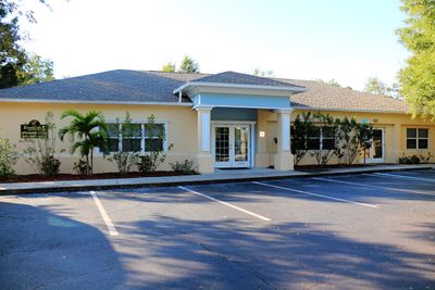 Essentials Massage & Facial of Bradenton photo 2